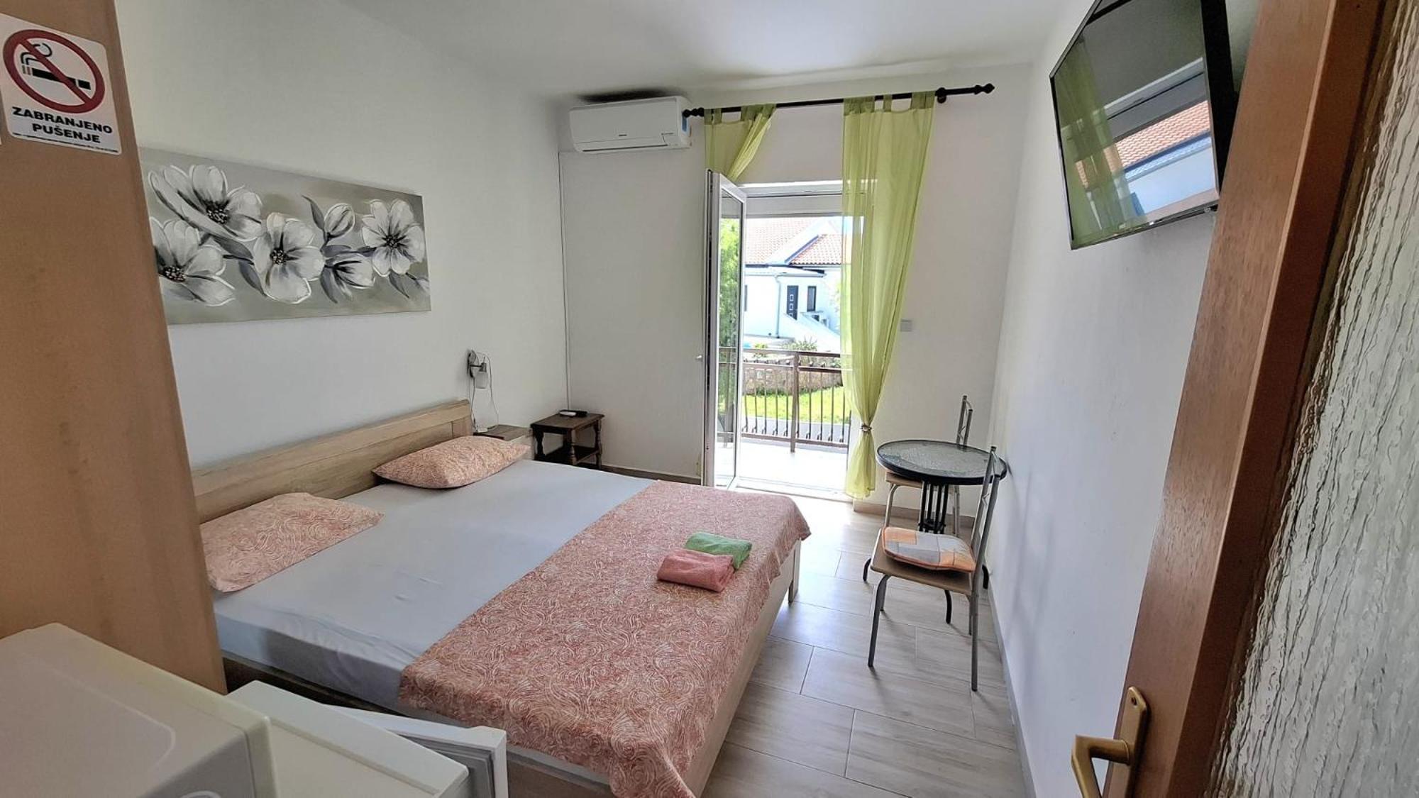 Guesthouse Martina Senj  Eksteriør billede