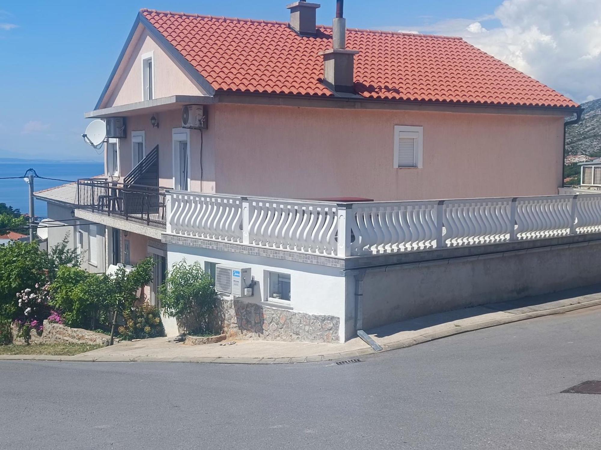 Guesthouse Martina Senj  Eksteriør billede