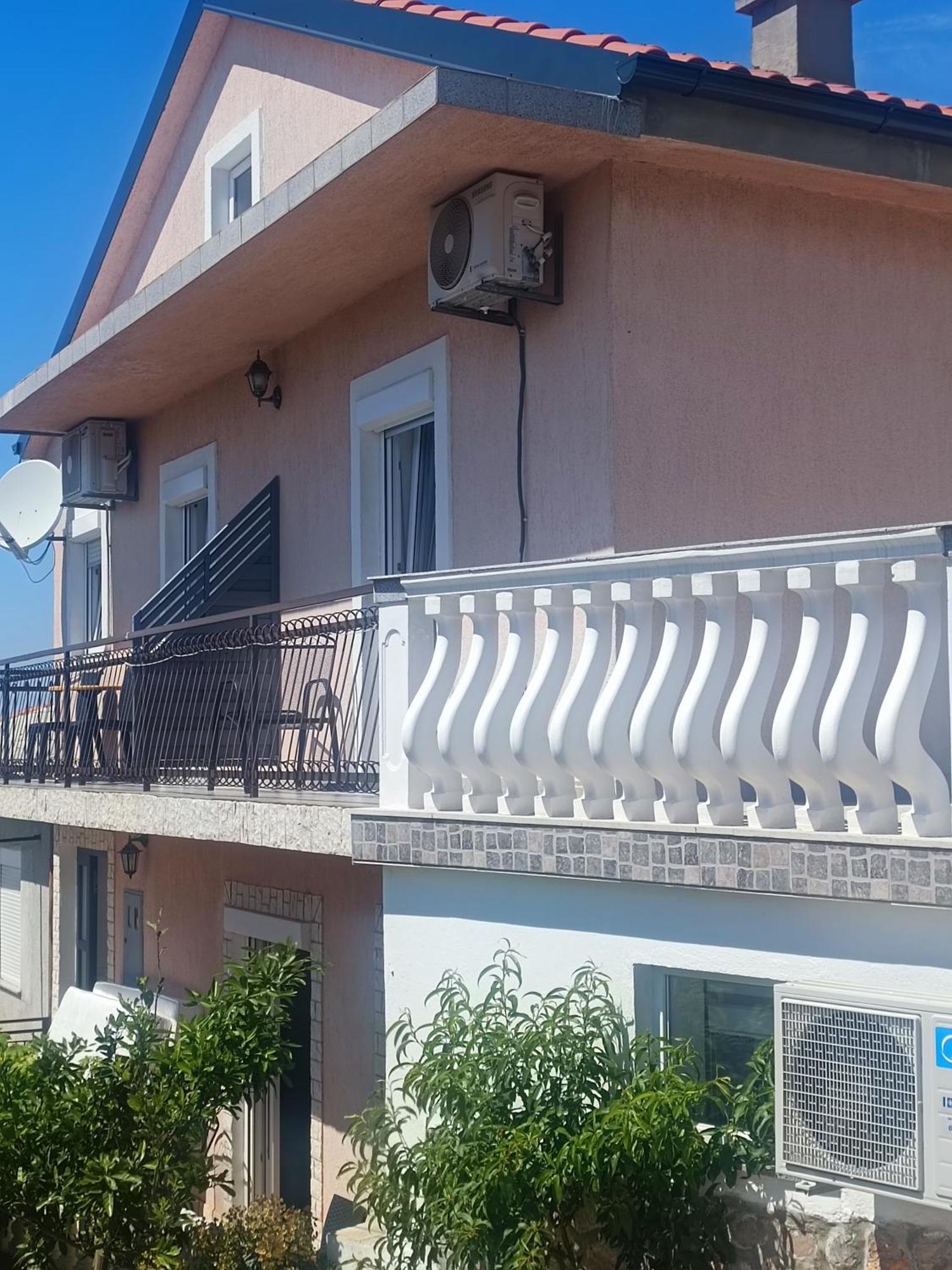 Guesthouse Martina Senj  Eksteriør billede