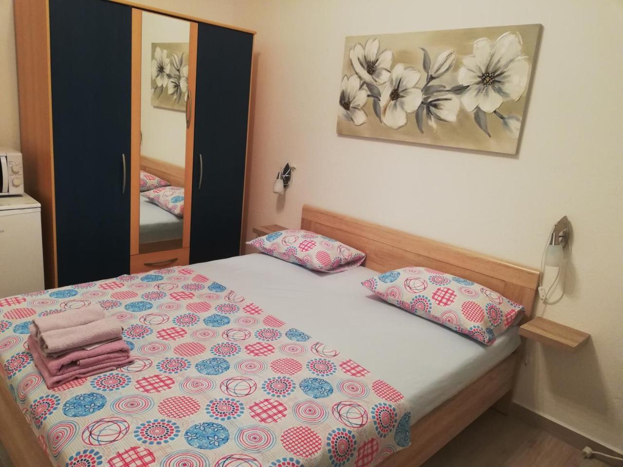 Guesthouse Martina Senj  Eksteriør billede